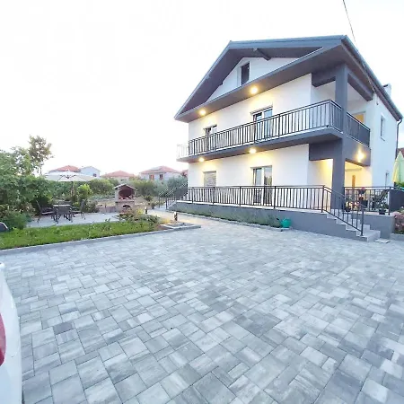 Apartment By The Sea Posedarje Exterior photo