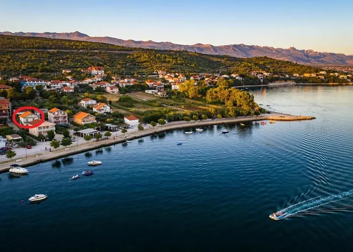 Apartment By The Sea
