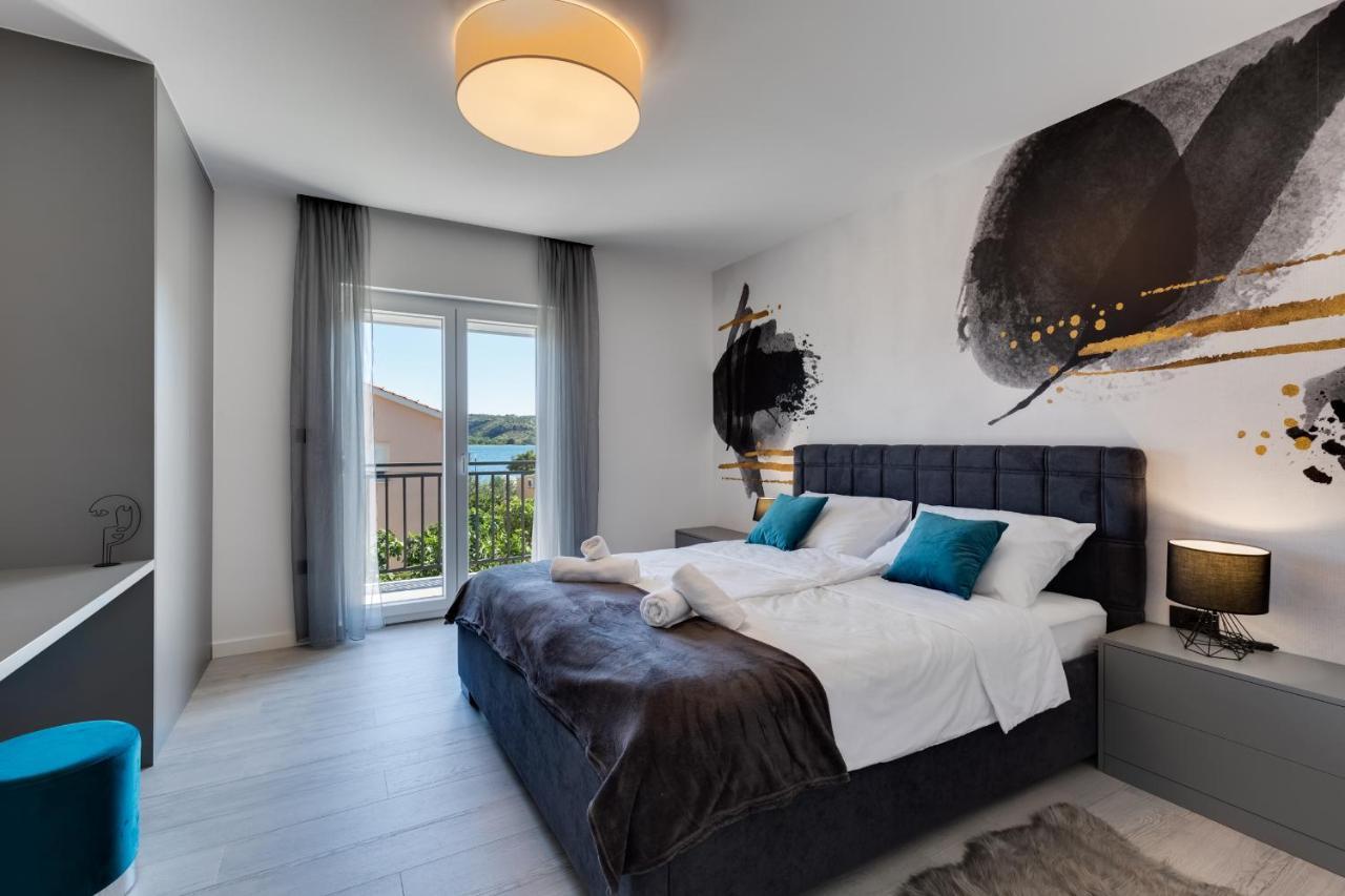 By The Sea Apartment Posedarje