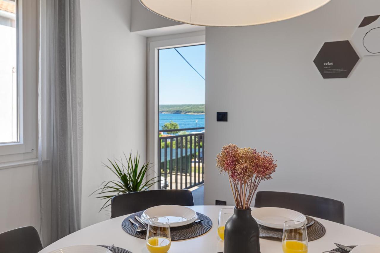 Apartment By The Sea